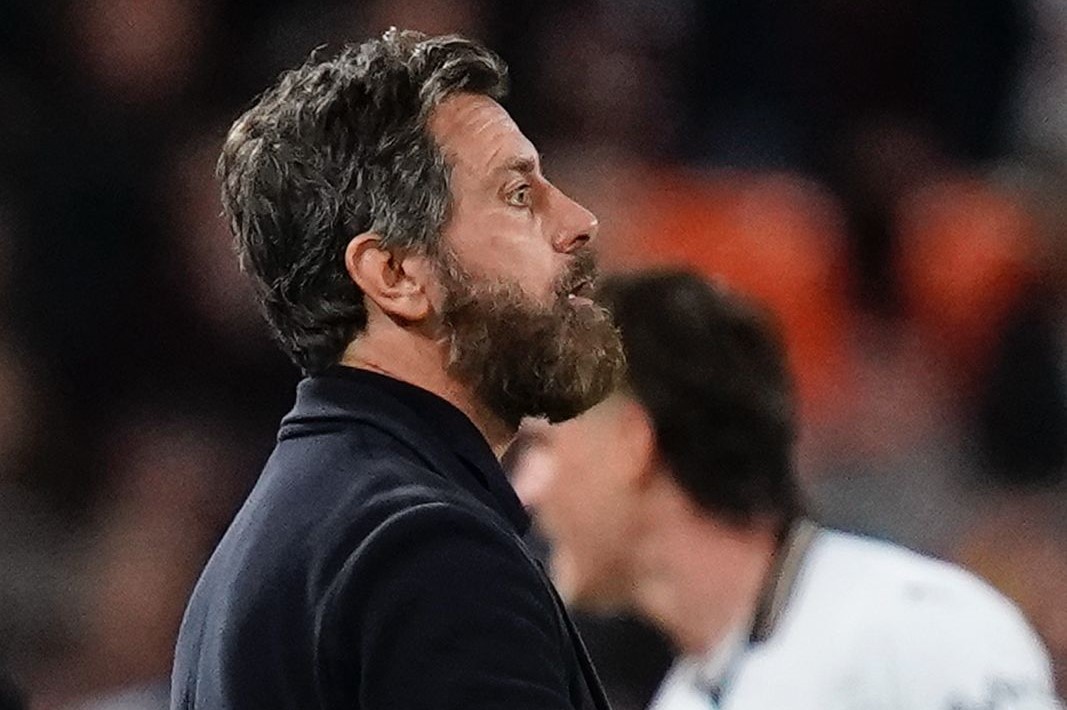 Quique Flores a treinar o Sevilha