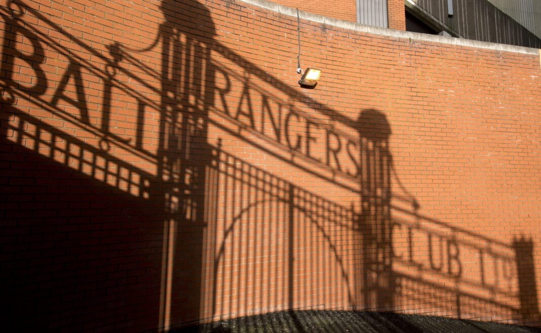Parede do estádio do Rangers