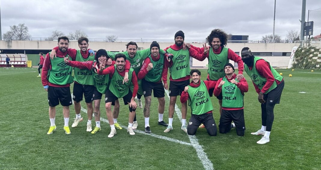 Jogadores do Rayo Vallecano a treinar Barcelona