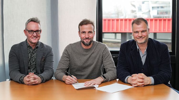 Sebastian Hoeness renova com o Estugarda Bayern Munique