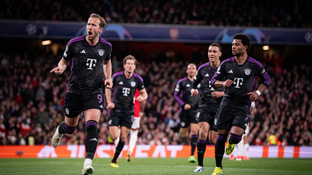 Harry Kane e os jogadores do Bayern Munique no jogo contra o Arsenal para a Liga dos Campeões
