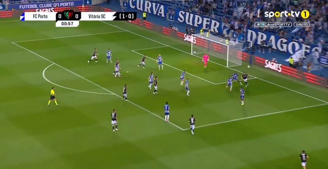 Vitória SC faz golo frente ao FC Porto