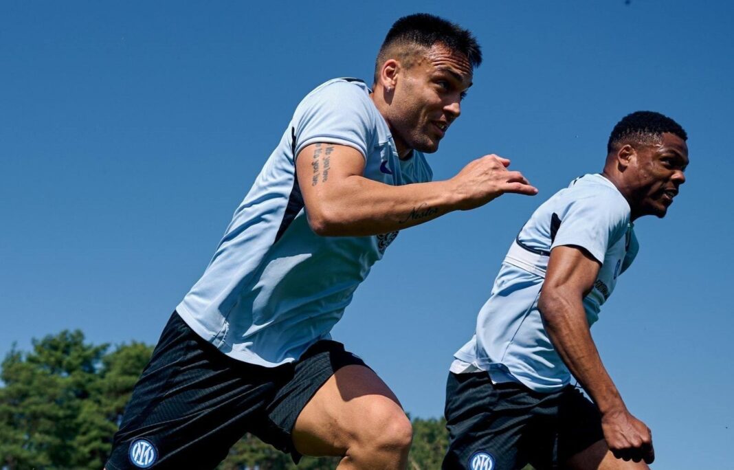 Jogadores do Inter Milão a treinar