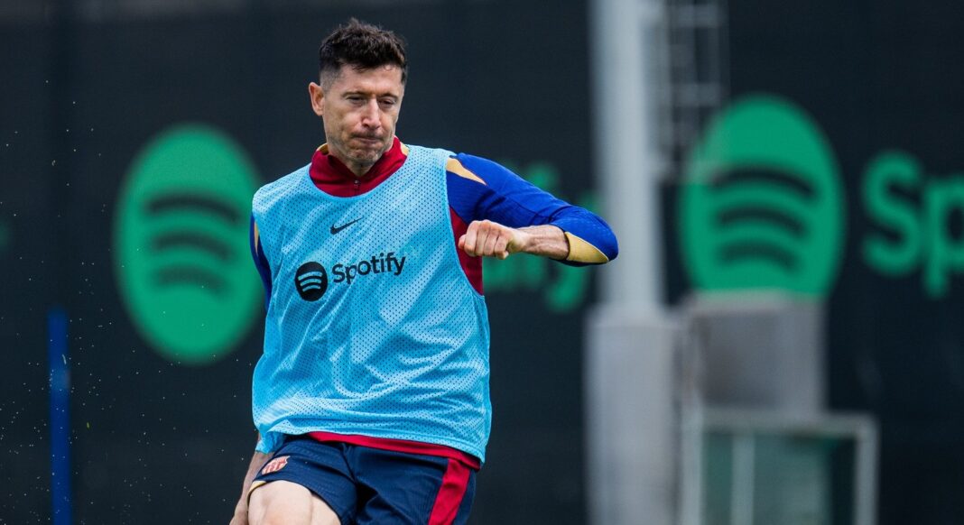 Robert Lewandowski a jogar pelo Barcelona