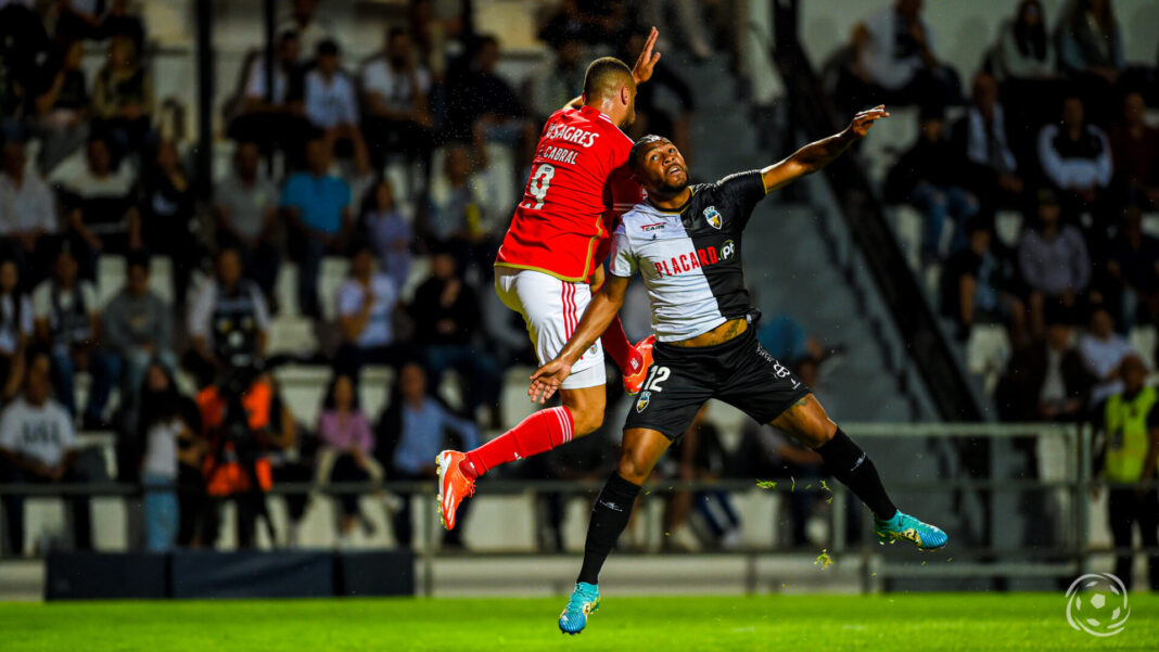 Arthur Cabral a jogar pelo Benfica