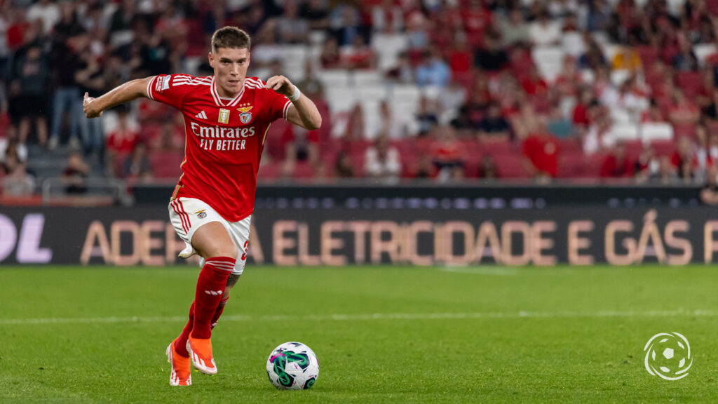 Benjamín Rollheiser a jogar pelo Benfica