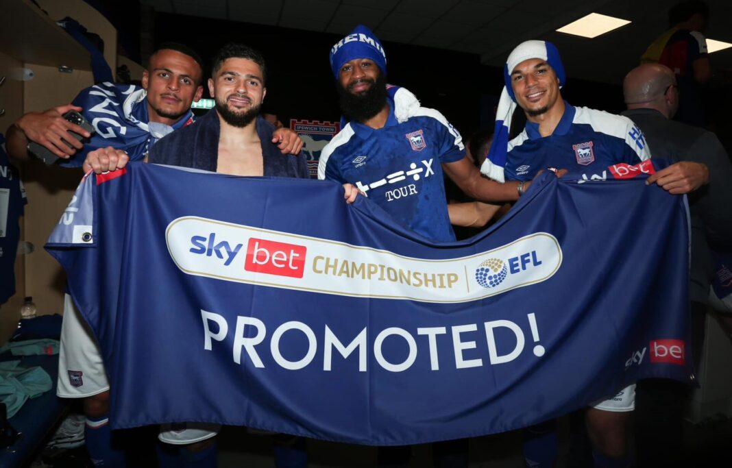 Ipswich Town sobe à Premier League