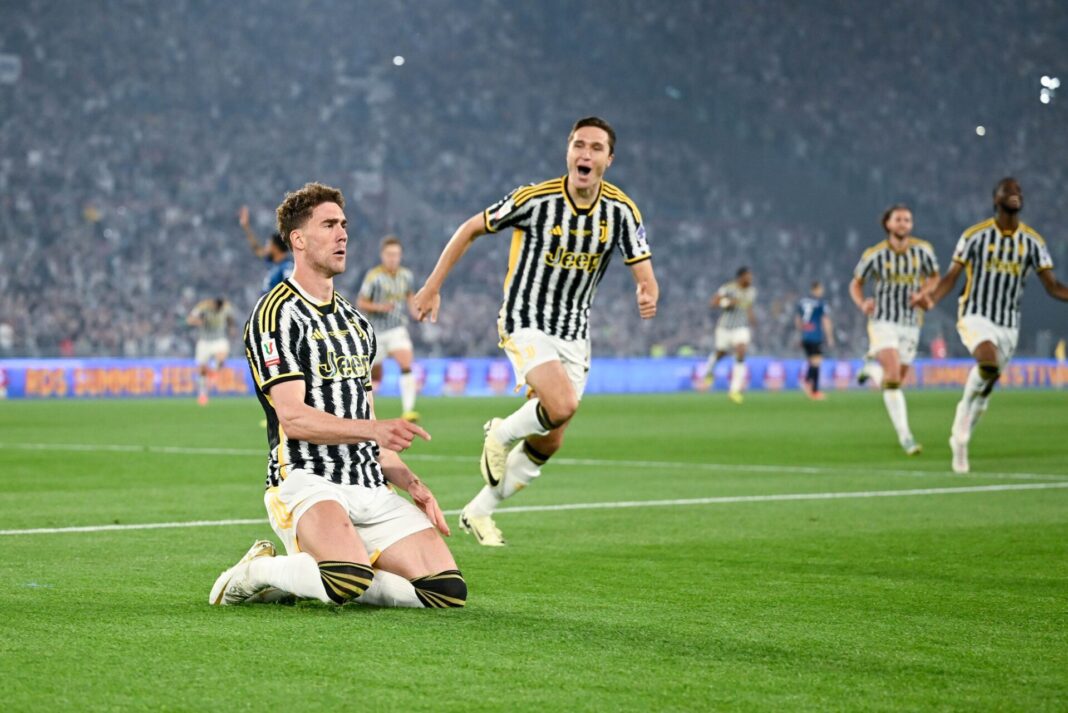 Vlahovic celebra golo da Juventus