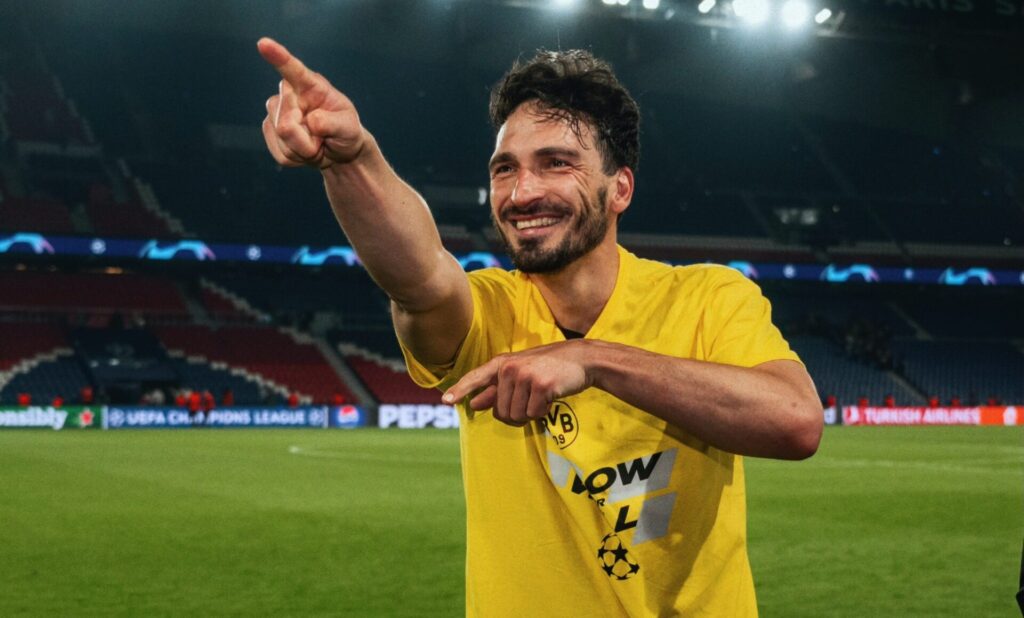 Mats Hummels a jogar pelo Borussia Dortmund