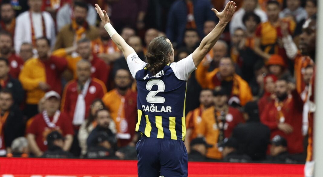 Çaglar Soyuncu ajogar pelo Fenerbahçe