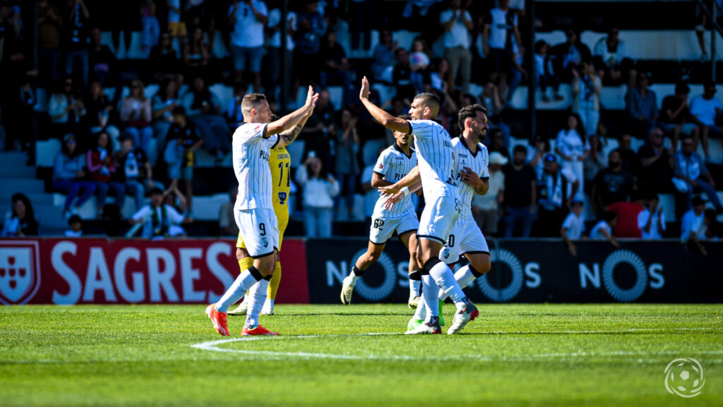 Farense a jogar