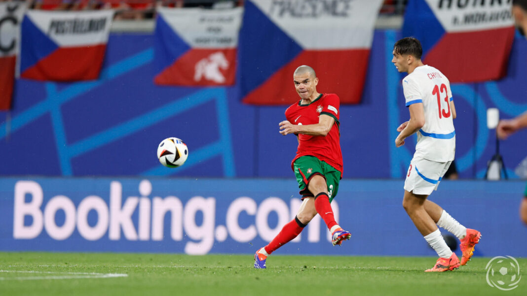 Pepe a jogar por Portugal