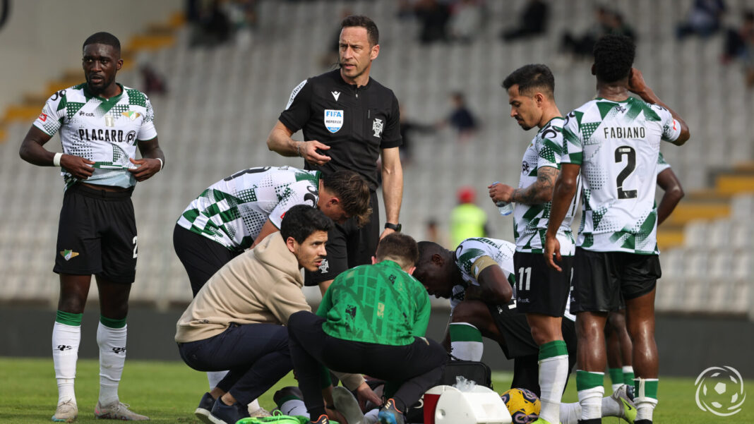 Artur Soares Dias árbitro Moreirense jogadores