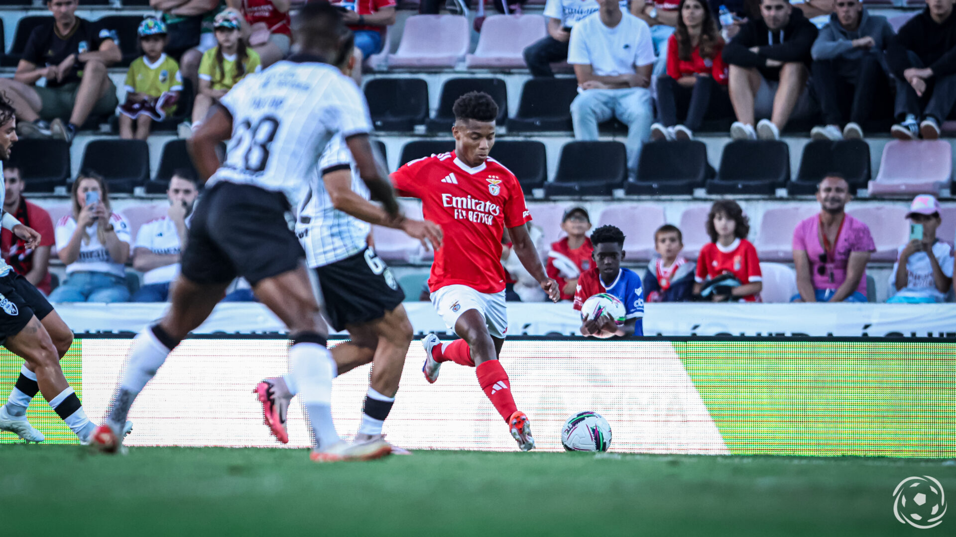 The reason David Neres asked to leave Benfica is known