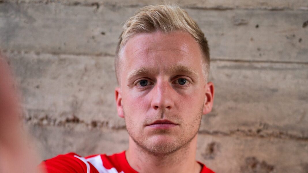 Donny Van de Beek Girona