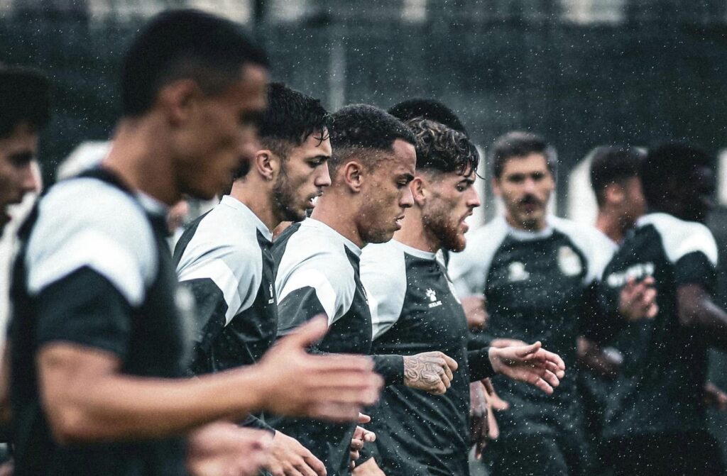 Jogadores do Boavista a treinar