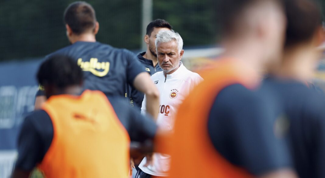 José Mourinho treino Fenerbahçe