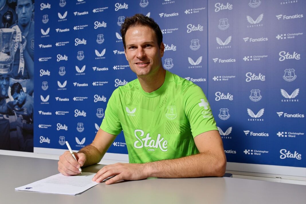 Asmir Begovic Everton