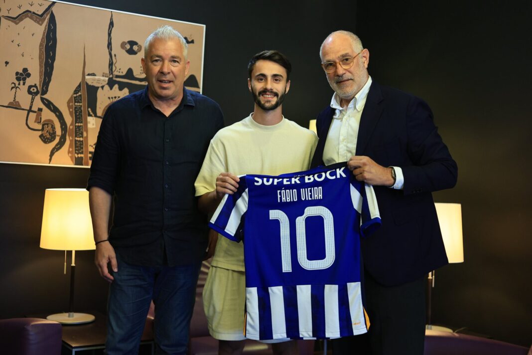 Fábio Vieira Jorge Costa Andoni Zubizarreta FC Porto Transferências