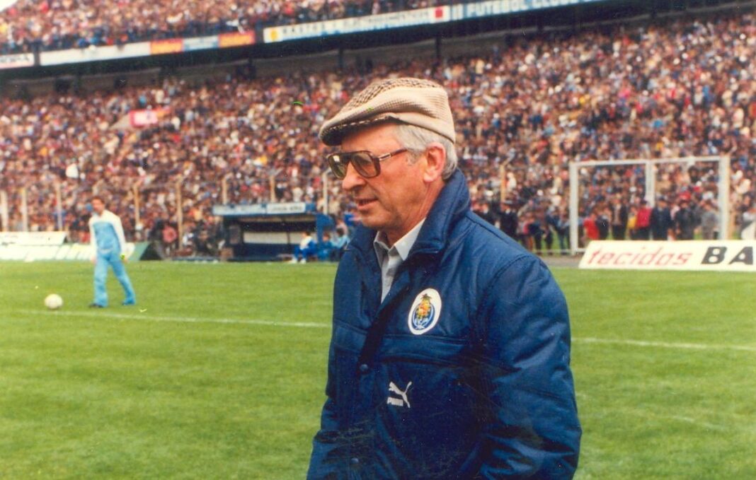 José Maria Pedroto num jogo do FC Porto