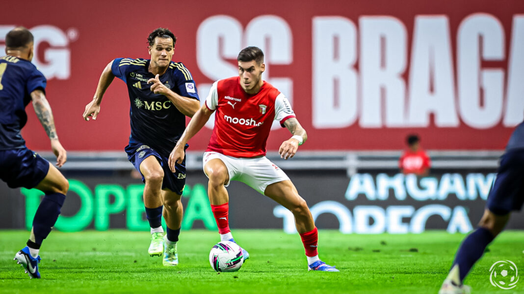 Roberto Fernández com a camisola do Braga