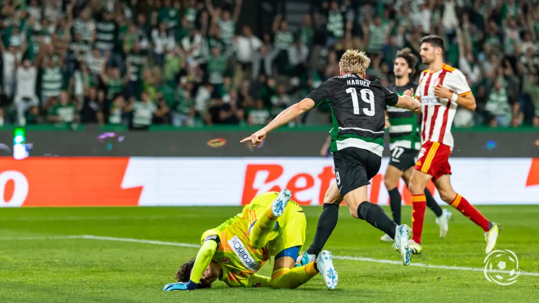 Conrad Harder Sporting Guillermo Ochoa