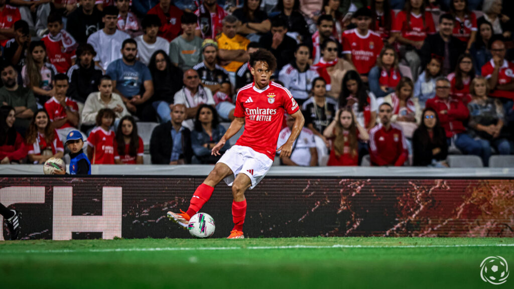 Spencer no jogo de pré-época entre o Benfica e o Farense