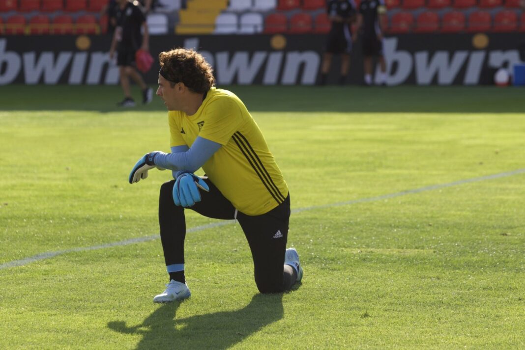 Guillermo Ochoa AVS SAD