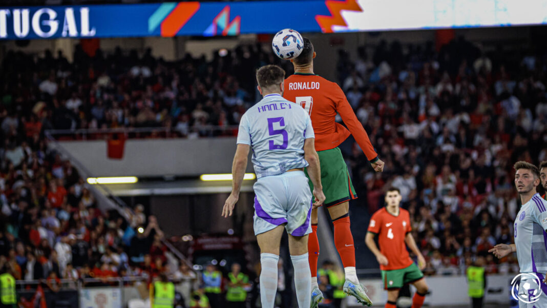 Cristiano Ronaldo Grant Hanley Portugal Escócia