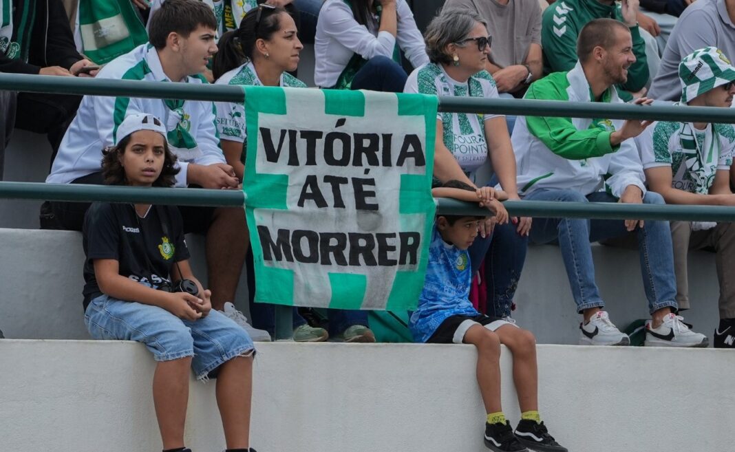 Adeptos do Vitória FC