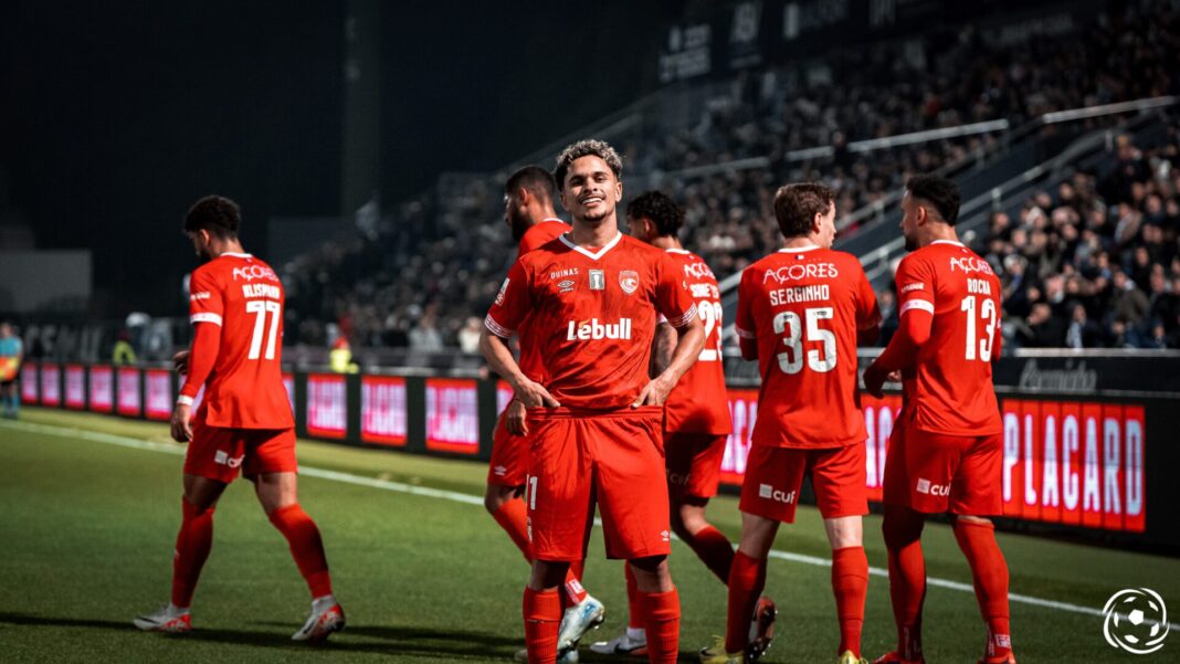 Santa Clara e Famalicão golo Gabriel Silva