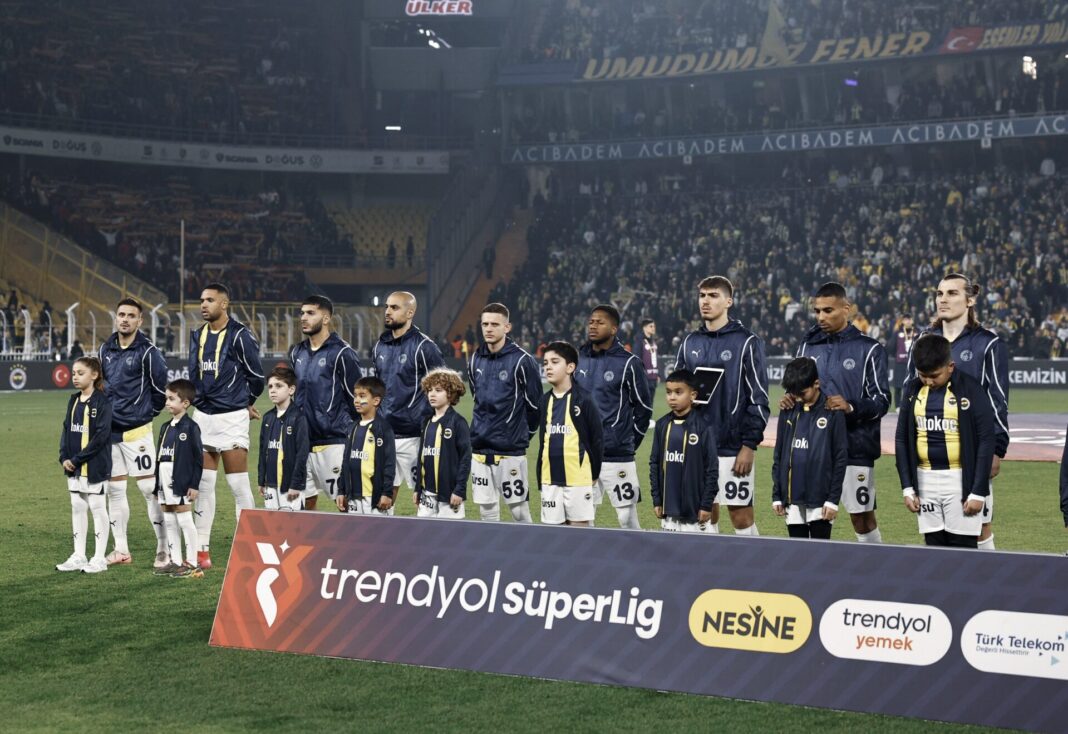 Fenerbahçe jogadores Fenerbahçe jogadores