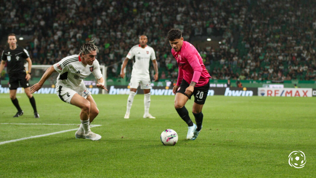 Maxi Araújo Gaizka Larrazabal Sporting Casa Pia Maxi Araújo Gaizka Larrazabal Sporting Casa Pia