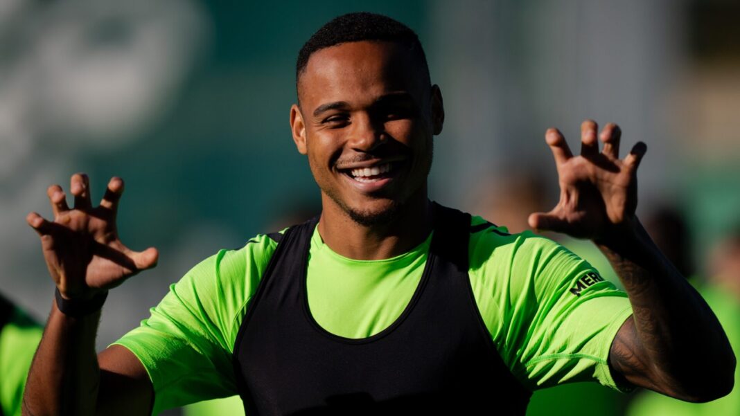 Vitor Roque Real Bétis